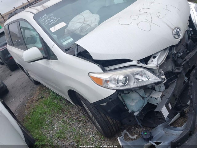 Toyota Sienna Xle Premium 8 Passenger 2017 5TDYZ3DC7HS897678 главное изображение