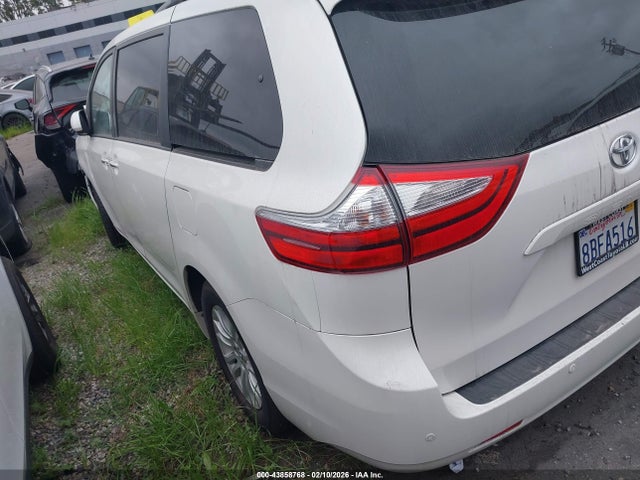 5TDYZ3DC7HS897678 Toyota Sienna Xle Premium 8 Passenger