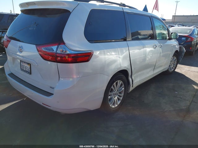 5TDYZ3DC7HS897678 Toyota Sienna Xle Premium 8 Passenger