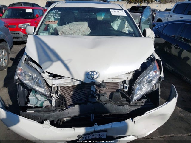 5TDYZ3DC7HS897678 Toyota Sienna Xle Premium 8 Passenger