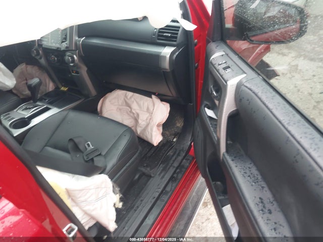 2023 TOYOTA 4RUNNER JTEAU5JR8P5290368 Photo 4