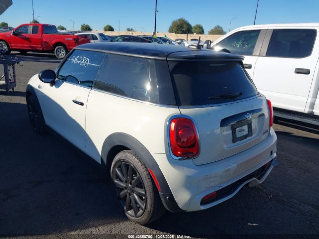2019 MINI HARDTOP WMWXP7C5XK2A54178 Photo 2