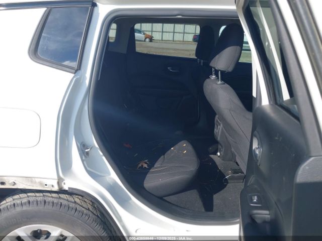 2018 JEEP COMPASS 3C4NJCAB6JT461860 Photo 7