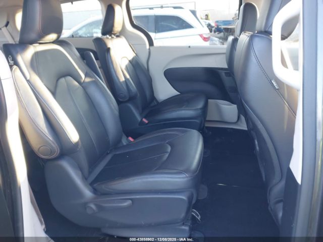 2018 CHRYSLER PACIFICA HYBRID 2C4RC1L7XJR183654 Photo 7