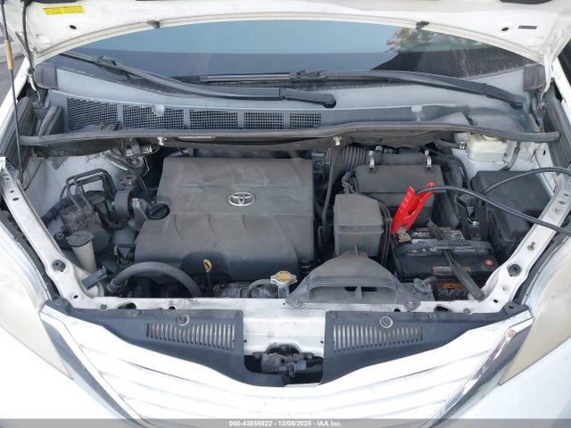 Toyota SIENNA LE 2015 5TDKK3DC6FS624075 Image 23