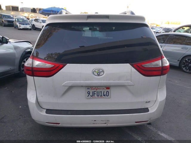 Toyota SIENNA LE 2015 5TDKK3DC6FS624075 Image 30