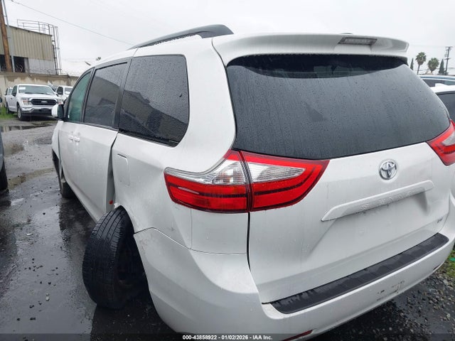 Toyota SIENNA LE 2015 5TDKK3DC6FS624075 Image 16