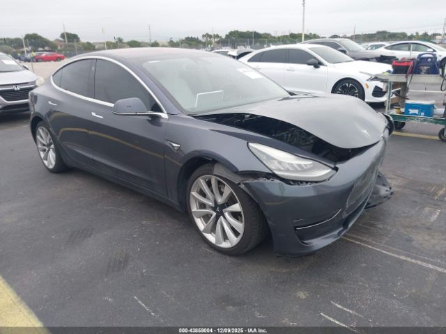2019 TESLA MODEL 3 5YJ3E1EBXKF195530
