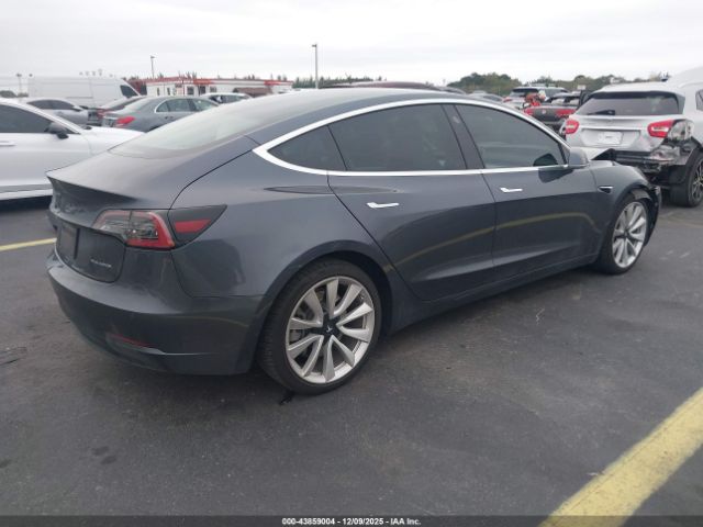 2019 TESLA MODEL 3 5YJ3E1EBXKF195530 Photo 3