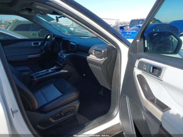 2022 FORD EXPLORER 1FMSK7DH5NGB66245 Photo 4