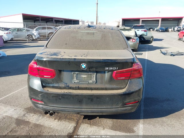 BMW 330I 2018 WBA8B9C57JK676943 Image 16