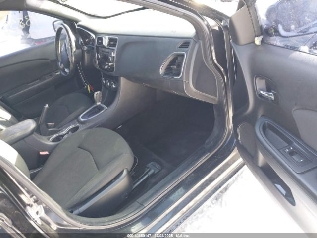 2011 CHRYSLER 200 1C3BC1FB7BN613421 Photo 4