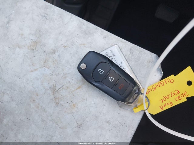 1FMCU9F6XMUA95288 Ford ESCAPE S