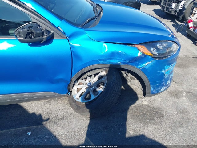 1FMCU9F6XMUA95288 Ford ESCAPE S