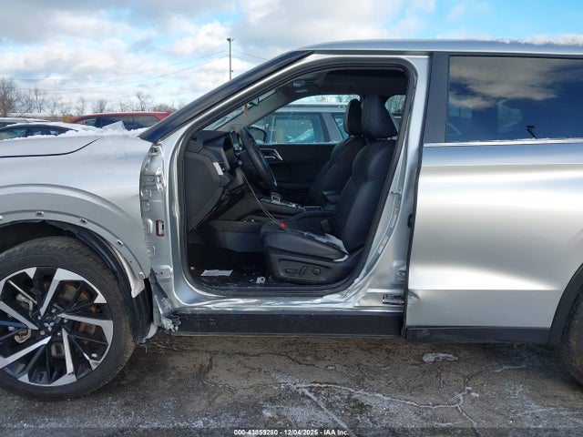 2024 MITSUBISHI OUTLANDER JA4J4VA88RZ072254 Photo 5