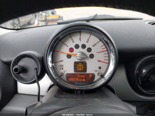 2012 MINI COOPER CLUBMAN WMWZF3C51CT190020 Photo 6