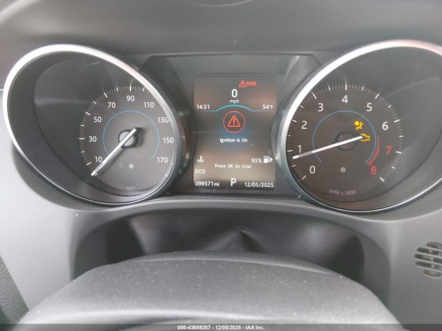 2017 JAGUAR F-PACE SADCJ2BV6HA893266 Photo 6