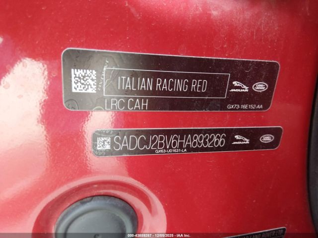 2017 JAGUAR F-PACE SADCJ2BV6HA893266 Photo 8