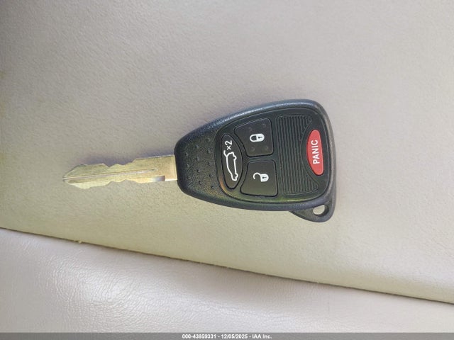 Продажа на аукционе авто 2006 Chrysler Pacifica Touring, vin: 2A4GM684X6R755369, номер лота: 43859331