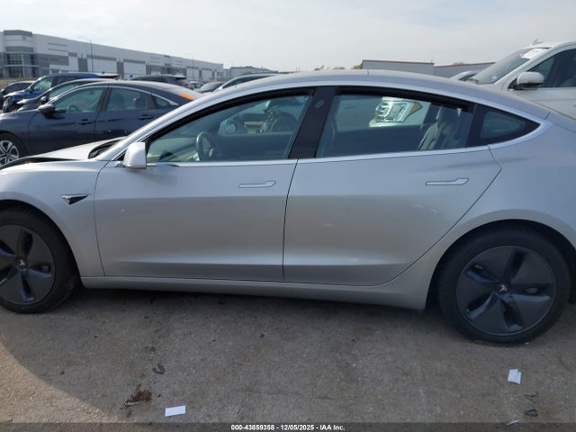 Aukcja sprzedaży 2018 Tesla Model 3 Long Range/mid Range, vin: 5YJ3E1EA8JF061329, numer aukcji: 43859358
