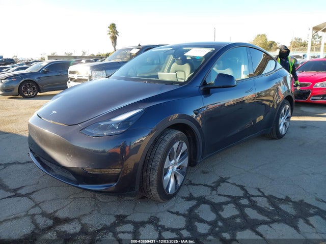 7SAYGDEEXRA247003 Tesla Model Y Long Range Dual Motor All-wheel Drive