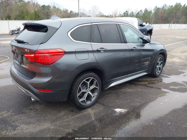 2017 BMW X1 WBXHU7C34H5D71687 Photo 3