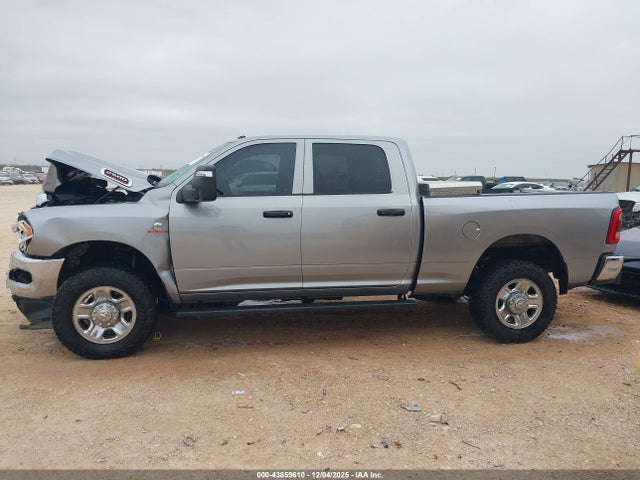 43859610 :رقم المزاد ، 3C6UR5CL6PG570155 vin ، 2023 Ram 2500 Tradesman  4x4 6'4 Box مزاد بيع