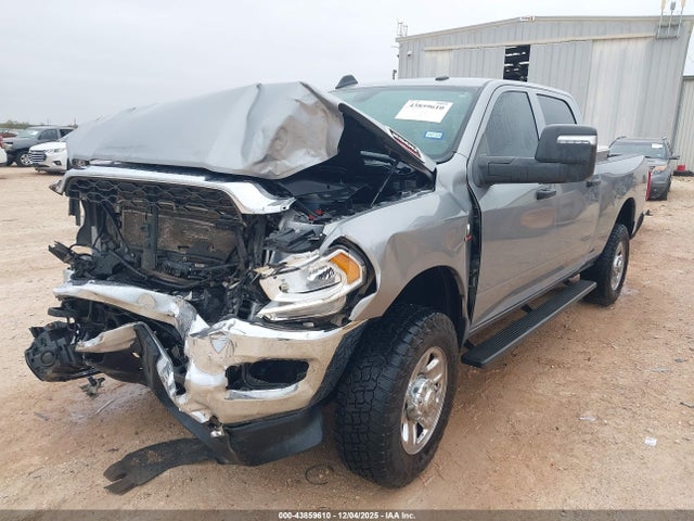 43859610 :رقم المزاد ، 3C6UR5CL6PG570155 vin ، 2023 Ram 2500 Tradesman  4x4 6'4 Box مزاد بيع