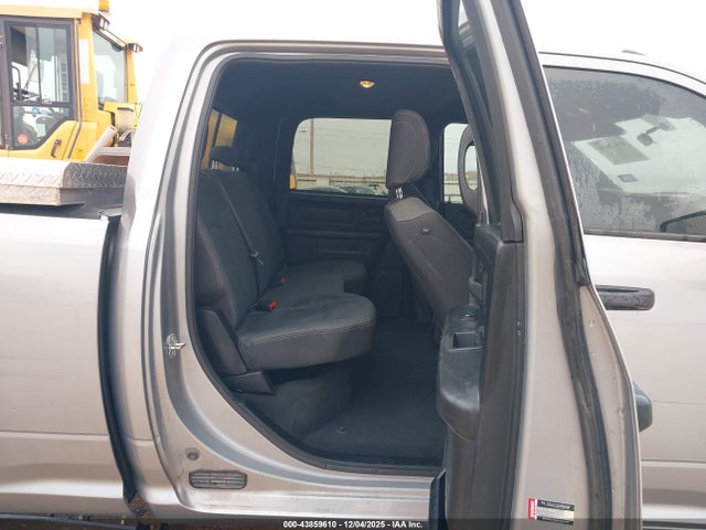 43859610 :رقم المزاد ، 3C6UR5CL6PG570155 vin ، 2023 Ram 2500 Tradesman  4x4 6'4 Box مزاد بيع