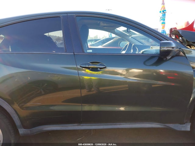 3CZRU5H56GM731588 Honda HR-V EX