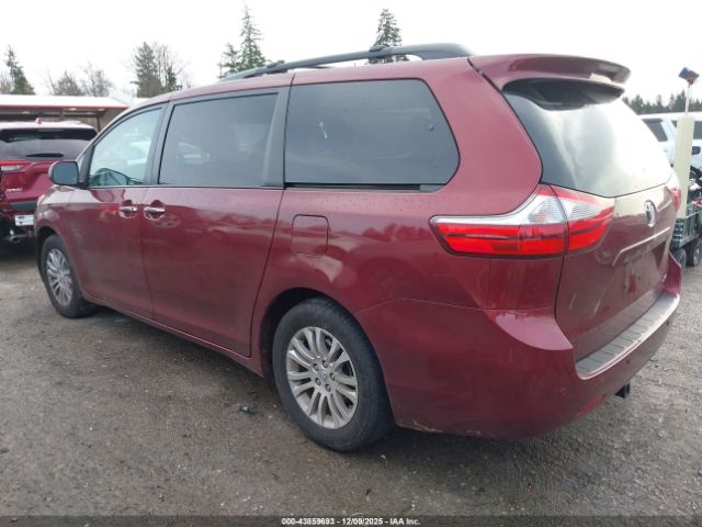 2017 TOYOTA SIENNA 5TDYZ3DC9HS897231 Photo 2