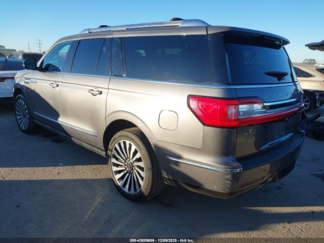 2021 LINCOLN NAVIGATOR 5LMJJ3LT1MEL11642 Photo 2