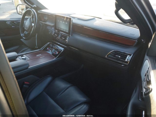 2021 LINCOLN NAVIGATOR 5LMJJ3LT1MEL11642 Photo 4