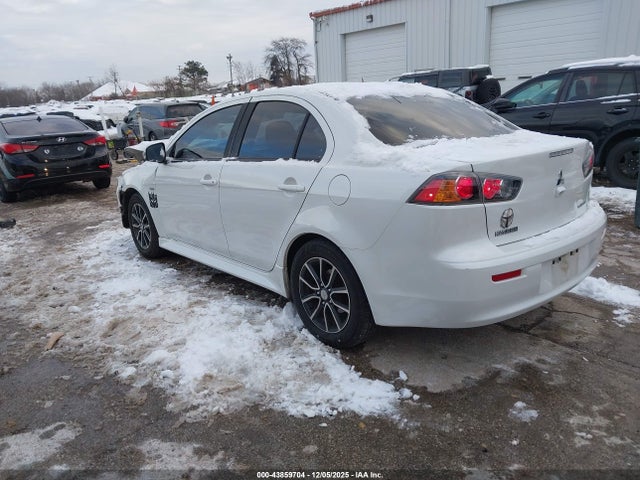 2017 MITSUBISHI LANCER JA32U2FU4HU012657 Photo 2