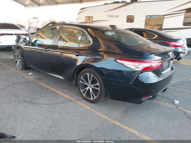 2020 TOYOTA CAMRY 4T1J11AK1LU302820 Photo 2