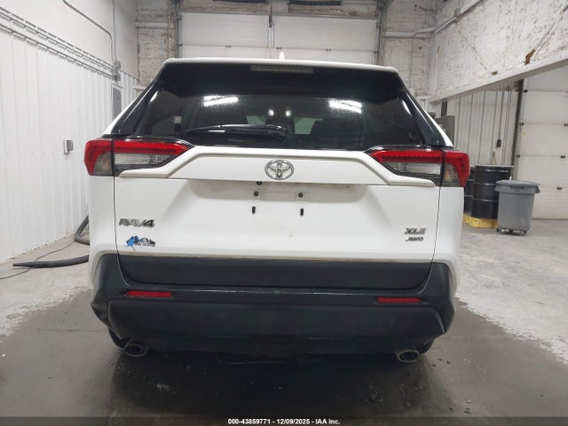 Toyota Rav4 Xle 2022 2T3P1RFV7NW256030 Image 16