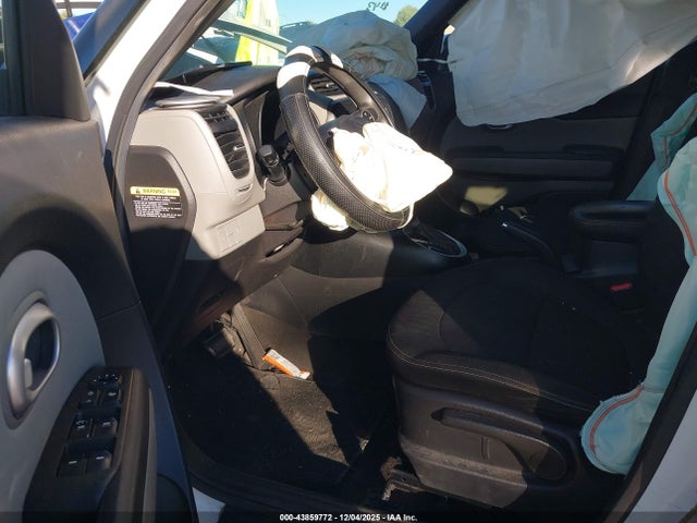 KIA SOUL + 2015 KNDJP3A56F7192911 Image 5