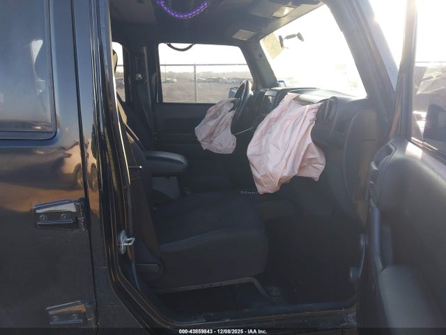 2013 JEEP WRANGLER UNLIMITED 1C4BJWDGXDL646182 Photo 4