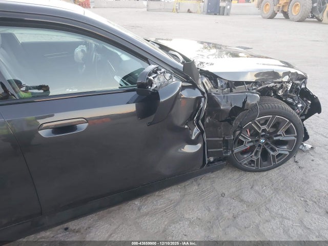 BMW 530I 2026 WBA43FJ09TCW43084 Image 17