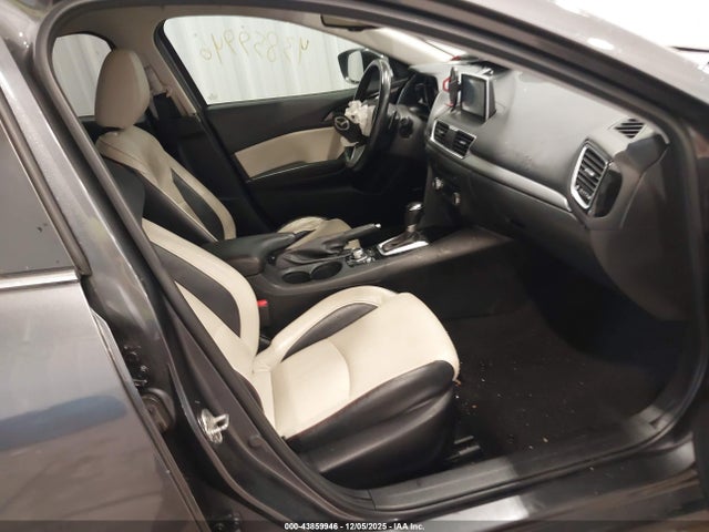 JM1BM1W32E1114877 Mazda Mazda3 S Grand Touring
