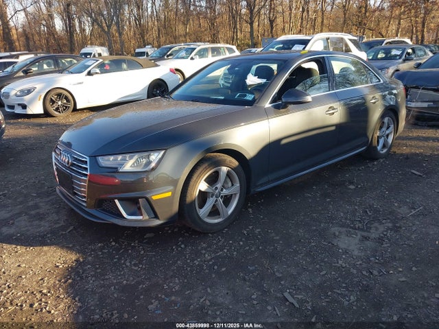 2019 AUDI A4 WAUDNAF46KA014515 Photo 1