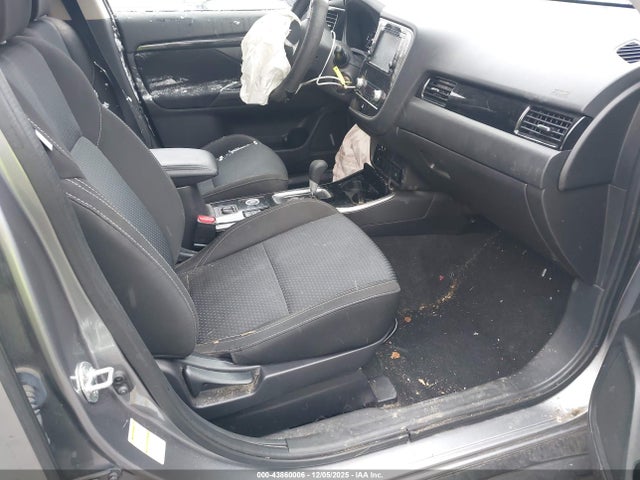 2020 MITSUBISHI OUTLANDER JA4AZ3A31LZ004332 Photo 4