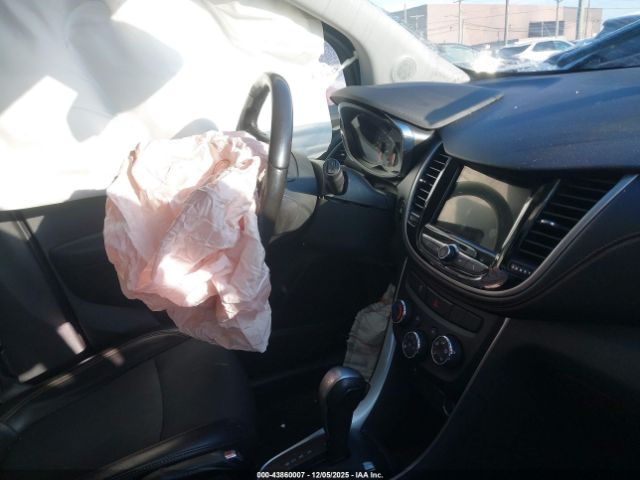 2019 CHEVROLET TRAX 3GNCJPSBXKL304998 Photo 4