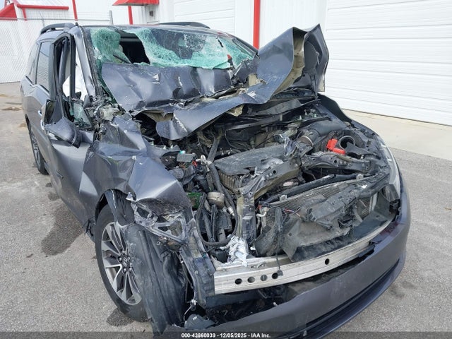 43860039 :رقم المزاد ، 5FNRL6H76NB033015 vin ، 2022 Honda Odyssey Ex-l مزاد بيع