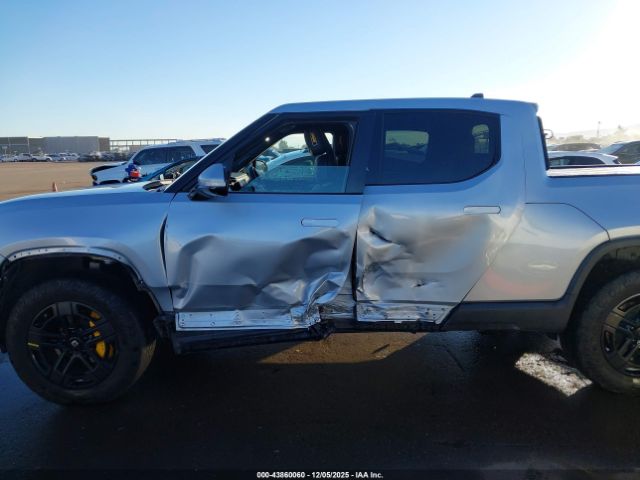 2022 RIVIAN R1T 7FCTGAAA6NN010736 Photo 5