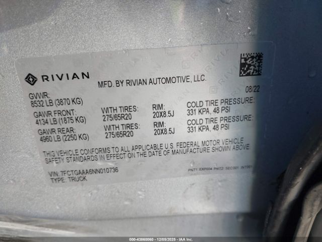 2022 RIVIAN R1T 7FCTGAAA6NN010736 Photo 8