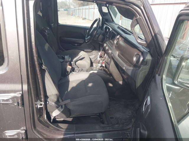 1C4HJXDG8KW598631 Jeep Wrangler Unlimited Sport S 4x4