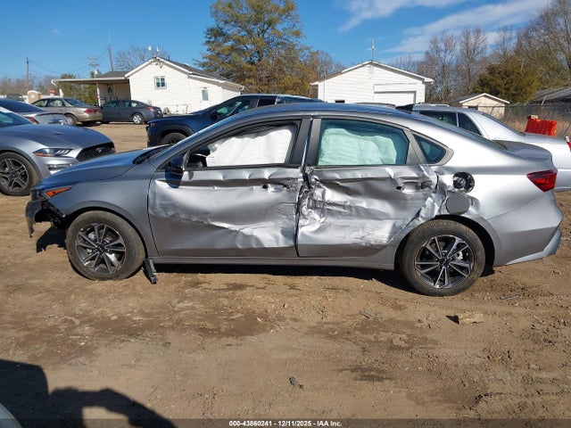 Aukcja sprzedaży 2024 Kia Forte Lxs, vin: 3KPF24AD7RE710238, numer aukcji: 43860241