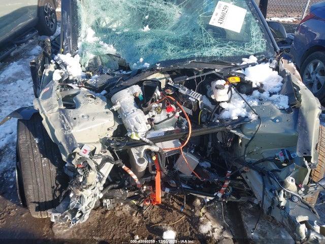 2025 TESLA MODEL 3 5YJ3E1EA9SF930053 Photo 9