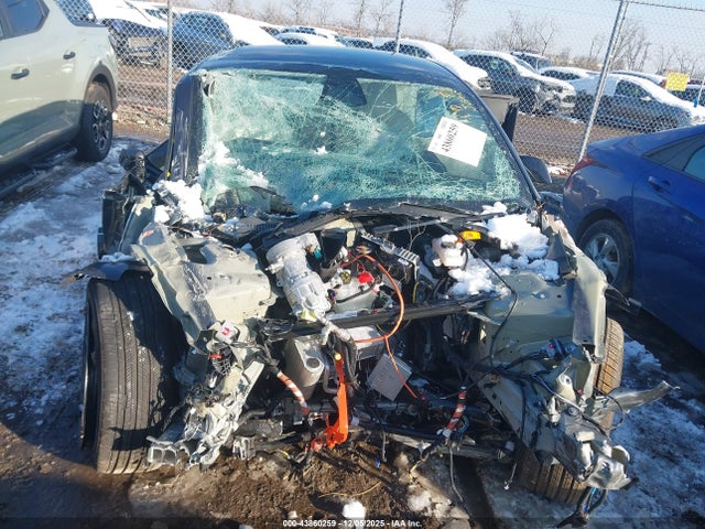 2025 TESLA MODEL 3 5YJ3E1EA9SF930053 Photo 5